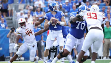 Auburn football reached out to who Auburn Daily's Matthew Jacobs referred to as a "fairly hot commodity" in the transfer portal (Photo by Andy Lyons/Getty Images)