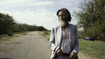 John Glover as Teddy- Fear the Walking Dead _ Season 6, Episode 14 - Photo Credit: Ryan Green/AMC