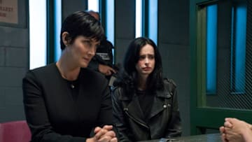 Marvel's Jessica Jones - Carrie-Anne Moss / Krysten Ritter - Photo Credit: Netflix / Marvel / Midnight Oil Production