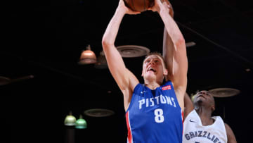 LAS VEGAS, NV - JULY 7: Henry Ellenson #8 of the Detroit Pistons goes to the basket against the Memphis Grizzlies during the 2018 Las Vegas Summer League on July 7, 2018 at the Cox Pavilion in Las Vegas, Nevada. NOTE TO USER: User expressly acknowledges and agrees that, by downloading and/or using this Photograph, user is consenting to the terms and conditions of the Getty Images License Agreement. Mandatory Copyright Notice: Copyright 2018 NBAE (Photo by Bart Young/NBAE via Getty Images)