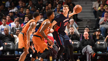 AUBURN HILLS, MI - MARCH 19: Jon Leuer
