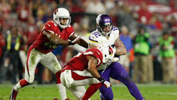 GLENDALE, AZ - DECEMBER 10: Tight end Kyle Rudolph #82 of the Minnesota Vikings runs with the football against the Arizona Cardinals during the NFL game at the University of Phoenix Stadium on December 10, 2015 in Glendale, Arizona. The Cardinals defeated the Vikings 23-20. (Photo by Christian Petersen/Getty Images)