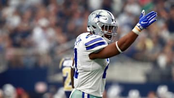 ARLINGTON, TX - OCTOBER 01: Ezekiel Elliott