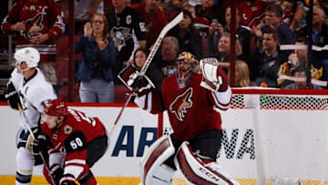 GLENDALE, AZ - OCTOBER 10: Goaltender Mike Smith