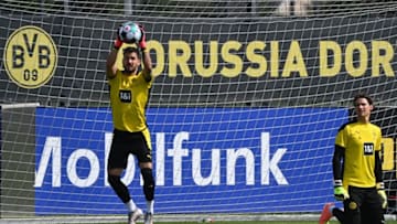 Borussia Dortmunds goalkeepers Roman Burki and Marwin Hitz (R) attend a training session of the German first division Bundesliga team Borussia Dortmund at the team training grounds in Dortmund, western Germany, on August 3, 2020. (Photo by INA FASSBENDER / AFP) (Photo by INA FASSBENDER/AFP via Getty Images)