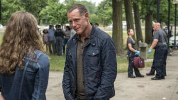 CHICAGO P.D. -- "Bad Boys" Episode 602 -- Pictured: Jason Beghe as Hank Voight -- (Photo by: Matt Dinerstein/NBC)