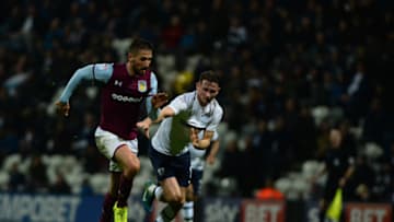 PRESTON, ENGLAND - NOVEMBER 01: Conor Hourihane of Aston Villam in action during the Sky Bet Championship match between Preston North End and Aston Villa at Deepdale on November 1, 2017 in Preston, England. (Photo by Nathan Stirk/Getty Images)