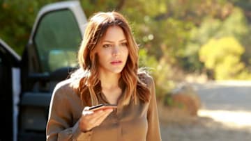 "Crime Every Mountain" -- As Cabe's trial looms over Team Scorpion, a simple case goes sideways when they help a father and his daughter whose plane crashes nearby. Also, Paige helps Walter navigate his feelings about Cabe's possible future in prison, on SCORPION, Monday, Nov. 27 (10:00-11:00 PM, ET/PT) on the CBS Television Network. Pictured: Katharine McPhee. Photo: Bill Inoshita/CBS ÃÂ©2017 CBS Broadcasting, Inc. All Rights Reserved