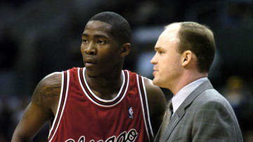 Chicaco Bulls coach Scott Skiles (right) instructs Jamal Crawford during the game between the Los Angeles Clippers and the Chicago Bulls at the Staples Center in Los Angeles, California, on Tuesday, January 27, 2004. The Clippers defeated the Bulls 102-92. (Photo by Kirby Lee/Getty Images)