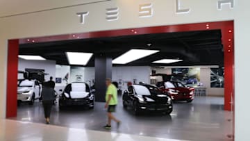 MIAMI, FLORIDA - APRIL 04: A Tesla showroom is seen on April 04, 2019 in Miami, Florida. Tesla announced a first quarter 31% drop in vehicles that were delivered to customers compared to the prior quarter. The news caused the stock to drop approximately 8%.(Photo by Joe Raedle/Getty Images)