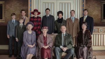 2022.01.31_TheCrown_Family Portrait6176.ARW