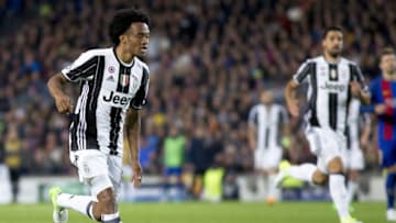 BARCELONA, SPAIN - APRIL 19: Juan Cuadrado of Juventus in action during the UEFA Champions League match between the FC Barcelona and Juventus FC at the Camp Nou stadium in Barcelona, Spain on April 19, 2017. (Photo by Albert Llop/Anadolu Agency/Getty Images)