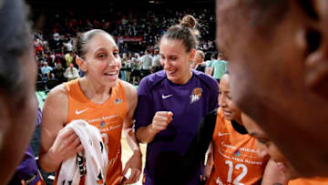 NEW YORK, NY - JUNE 5: Diana Taurasi #3 of the Phoenix Mercury speaks to her teammates in a huddle during the game against the New York Liberty on June 5, 2018 at Madison Square Garden in New York, New York. NOTE TO USER: User expressly acknowledges and agrees that, by downloading and/or using this photograph, user is consenting to the terms and conditions of the Getty Images License Agreement. Mandatory Copyright Notice: Copyright 2018 NBAE (Photo by Steve Freeman/NBAE via Getty Images)