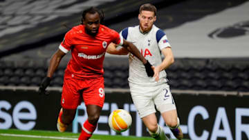Antwerp's Belgian defender Jordan Lukaku (L) vies with Tottenham Hotspur's Irish defender Matt Doherty during the UEFA Europa (Photo by Kirsty Wigglesworth / POOL / AFP) (Photo by KIRSTY WIGGLESWORTH/POOL/AFP via Getty Images)