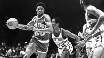 WASHINGTON - 1980: Micheal Ray Richardson #20 of the New Knicks drives against the Washington Bullets during the NBA game circa 1980 in Washington, D.C. Copyright 1980 NBAE (Photo by NBA Photo Library/NBAE via Getty Images)