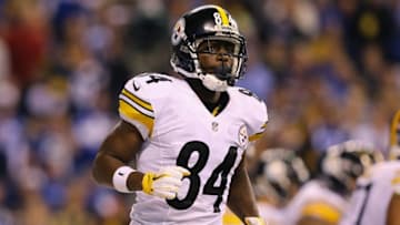 Nov 24, 2016; Indianapolis, IN, USA; Pittsburgh Steelers wide receiver Antonio Brown (84) against the Indianapolis Colts at Lucas Oil Stadium. The Steelers won 28-7. Mandatory Credit: Aaron Doster-USA TODAY Sports