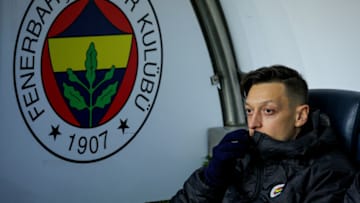 ISTANBOEL, TURKEY - MARCH 6: Mesut Ozil of Fenerbahce SK prior to the Turkish Süper Lig match between Fenerbahçe SK and Trabzonspor at ükrü Saracolustadion on March 6, 2022 in Istanboel, Turkey (Photo by /BSR Agency/Getty Images)