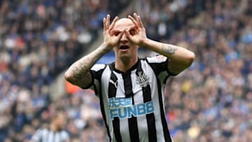 LEICESTER, ENGLAND - APRIL 07: Jonjo Shelvey of Newcastle United celebrates scoring his side's first goal during the Premier League match between Leicester City and Newcastle United at The King Power Stadium on April 7, 2018 in Leicester, England. (Photo by Ross Kinnaird/Getty Images)