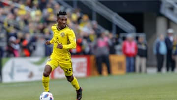 COLUMBUS, OH - NOVEMBER 04: Columbus Crew defender Harrison Afful (25) looks for an open man in the MLS eastern conference semifinals game between the Columbus Crew SC and the New York Red Bulls on November 04, 2018 at Mapfre Stadium in Columbus, OH. The Crew won 1-0. (Photo by Adam Lacy/Icon Sportswire via Getty Images)