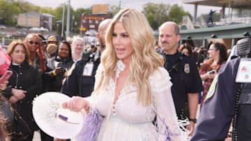 YONKERS, NY - MAY 06: TV Personality Kim Zolciak hosts the Kentucky Derby hat contest at Empire City Casino at Yonkers Raceway on May 6, 2017 in Yonkers, New York. (Photo by Dave Kotinsky/Getty Images for Empire City Casino at Yonkers Raceway)