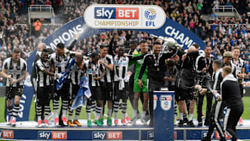 NEWCASTLE UPON TYNE, ENGLAND - MAY 07: Newcastle United celebrate after winning the Sky Bet Championship match between Newcastle United and Barnsley at St James' Park on May 7, 2017 in Newcastle upon Tyne, England. (Photo by Stu Forster/Getty Images)