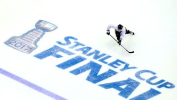 A member of the Pittsburgh Penguins skates. (Photo by Bruce Bennett/Getty Images)