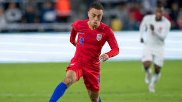 ORLANDO, FL - NOVEMBER 15: the United States defender Sergino Dest (18) looks to pass the ball during the CONCACAF Nations League soccer match between the Canada and United States on November 15, 2019 at Explorer Stadium in Orlando, FL. (Photo by Andrew Bershaw/Icon Sportswire via Getty Images)