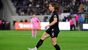 Angel City FC defender Vanessa Giles dribbles against North Carolina Courage. USA Today.
