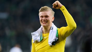 MOENCHENGLADBACH, GERMANY - MARCH 07: (BILD ZEITUNG OUT) Erling Haaland of Borussia Dortmund celebrate after winning the Bundesliga match between Borussia Moenchengladbach and Borussia Dortmund at Borussia-Park on March 7, 2020 in Moenchengladbach, Germany. (Photo by Alex Gottschalk/DeFodi Images via Getty Images)