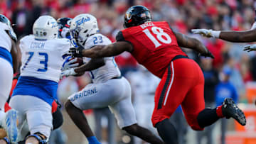 Cincinnati Bearcats defensive lineman Jowon Briggs against the Tulsa Golden Hurricane at Nippert Stadium.