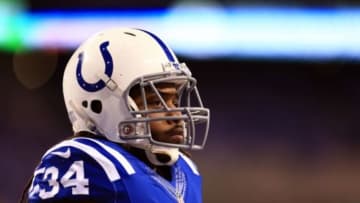 Jan 4, 2015; Indianapolis, IN, USA; Indianapolis Colts running back Trent Richardson (34) against the Cincinnati Bengals during the 2014 AFC Wild Card playoff football game at Lucas Oil Stadium. Mandatory Credit: Andrew Weber-USA TODAY Sports