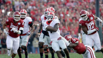 PASADENA, CA - JANUARY 01: Running back Sony Michel #1 of the Georgia Bulldogs runs the ball against the Oklahoma Sooners in the 2018 College Football Playoff Semifinal at the Rose Bowl Game presented by Northwestern Mutual at the Rose Bowl on January 1, 2018 in Pasadena, California. (Photo by Jeff Gross/Getty Images)