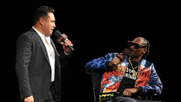 LAS VEGAS, NEVADA - MARCH 26: Golden Boy Promotions Chairman and CEO Oscar De La Hoya (L) talks onstage with rapper Snoop Dogg during a news conference for Triller Fight Club's inaugural 2021 boxing event at The Venetian Las Vegas on March 26, 2021 in Las Vegas, Nevada. The event will take place on April 17, 2021, at Mercedes-Benz Stadium in Atlanta. De La Hoya announced that he will make his return to boxing on July 3, 2021. (Photo by Ethan Miller/Getty Images)
