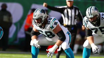 EAST RUTHERFORD, NJ - NOVEMBER 26: Andrew Norwell