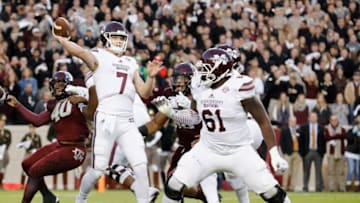 COLLEGE STATION, TX - OCTOBER 28: Nick Fitzgerald #7 of the Mississippi State Bulldogs throws a pass in the first quarter against the Texas A&M Aggies at Kyle Field on October 28, 2017 in College Station, Texas. (Photo by Tim Warner/Getty Images)