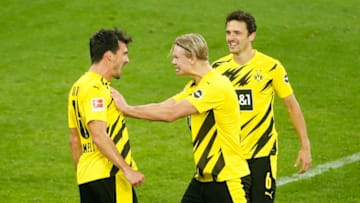 Mats Hummels after scoring (Photo by LEON KUEGELER/AFP via Getty Images)