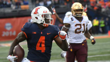 CHAMPAIGN, IL - NOVEMBER 03: Illinois Fighting Illini wide receiver Ricky Smalling (4) gets ready to score during a Big Ten Conference football game on November 3, 2018, at Memorial Stadium, Champaign, IL. (Photo by Keith Gillett/Icon Sportswire via Getty Images)