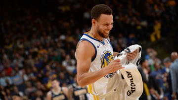 OAKLAND, CA - JANUARY 8: Stephen Curry