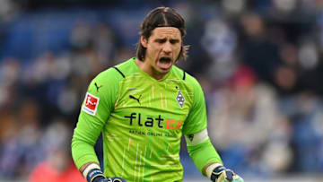 BIELEFELD, GERMANY - FEBRUARY 05: Yann Sommer of Borussia Moenchengladbach celebrates after Alassane Plea (not pictured) scores their sides first goal during the Bundesliga match between DSC Arminia Bielefeld and Borussia Mönchengladbach at Schueco Arena on February 05, 2022 in Bielefeld, Germany. (Photo by Stuart Franklin/Getty Images)