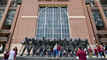 Mandatory Credit: Maria Lysaker-USA TODAY Sports