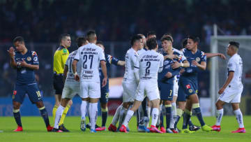 MEXICO CITY, MEXICO - MARCH 06: Players of Pumas and America during the 9th round match between Pumas UNAM and America as part of the Torneo Clausura 2020 Liga MX at Olimpico Universitario Stadium on March 6, 2020 in Mexico City, Mexico. (Photo by Mauricio Salas/Jam Media/Getty Images)