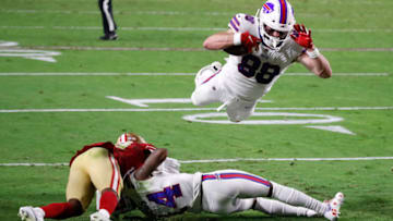 GLENDALE, ARIZONA - DECEMBER 07: Tight end Dawson Knox #88 of the Buffalo Bills dives for a touchdown during the second quarter of a game against the San Francisco 49ers at State Farm Stadium on December 07, 2020 in Glendale, Arizona. (Photo by Christian Petersen/Getty Images)