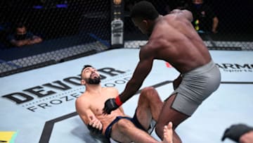 LAS VEGAS, NEVADA - SEPTEMBER 08: (R-L) Phillip Hawes drops Khadzhimurat Bestaev in a middleweight bout during week six of Dana White's Contender Series season four at UFC APEX on September 08, 2020 in Las Vegas, Nevada. (Photo by Chris Unger/DWCS LLC/Zuffa LLC)