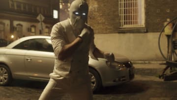 Oscar Isaac as Mr. Knight in Marvel Studios' MOON KNIGHT, exclusively on Disney+. Photo courtesy of Marvel Studios. ©Marvel Studios 2022. All Rights Reserved.