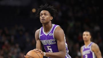 MINNEAPOLIS, MN - DECEMBER 14: De'Aaron Fox