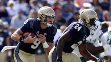 ANNAPOLIS, MD - SEPTEMBER 09: Quarterback Zach Abey (Photo by Rob Carr/Getty Images)