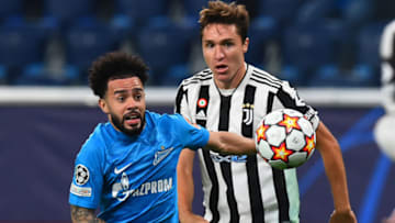 Zenit St. Petersburg's Brazilian midfielder Claudinho and Juventus' Italian forward Federico Chiesa vie for the ball during the UEFA Champions League football match between Zenit St. Petersburg and Juventus in Saint Petersburg on October 20, 2021. (Photo by Olga MALTSEVA / AFP) (Photo by OLGA MALTSEVA/AFP via Getty Images)