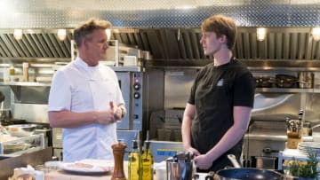 GORDON RAMSAY’S 24 HOURS TO HELL AND BACK: L-R: Gordon Ramsay with the restaurant staff in the “Seafarer's Restaurant" episode of GORDON RAMSAY’S 24 HOURS TO HELL AND BACK airing Tuesday, Feb. 4 (8:00-9:00 PM ET/PT) on FOX. CR: Jeff Neira / FOX. © 2020 FOX MEDIA LLC.