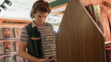 STRANGER THINGS. Joe Keery as Steve Harrington in STRANGER THINGS. Cr. Tina Rowden/Netflix © 2022