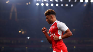 LONDON, ENGLAND - OCTOBER 25: Alex Oxlade-Chamberlain of Arsenal celebrates scoring his sides first goal during the EFL Cup fourth round match between Arsenal and Reading at Emirates Stadium on October 25, 2016 in London, England. (Photo by Michael Regan/Getty Images)